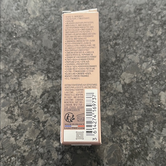 Lancome LIP IDÔLE SQUALANE-12 BUTTERGLOW HYDRATING LIP BALM in Keep it Glowy - Picture 8 of 9